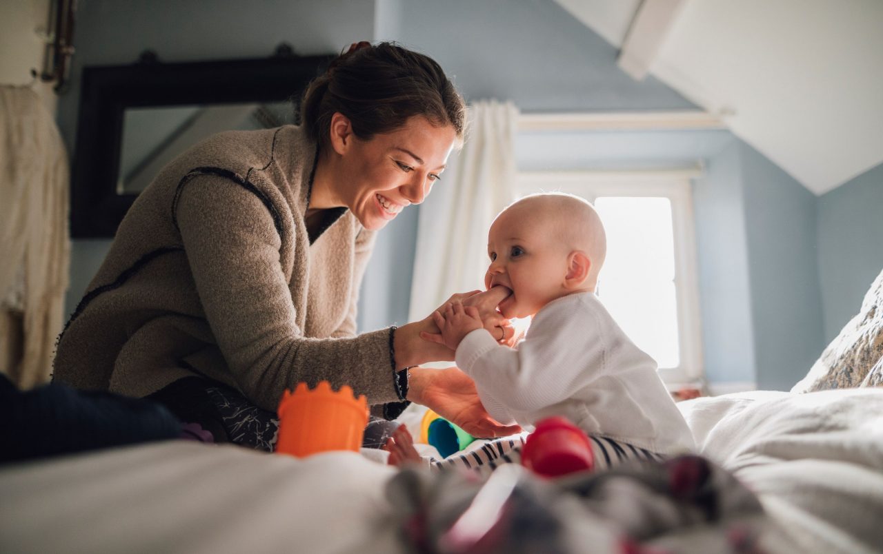 milupa-de-header-zahnen-erste-zaehne-baby