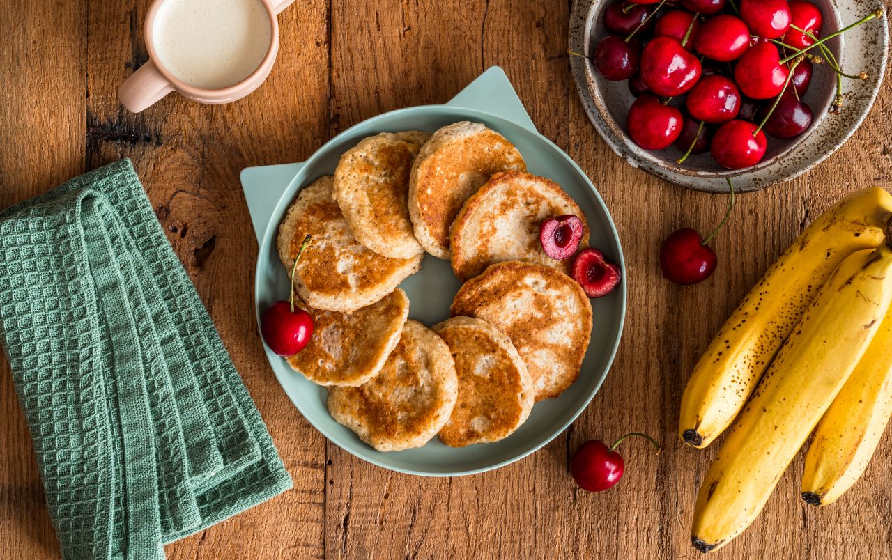 Pancakes mit Kirschen